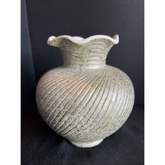 Vintage Shawnee Pottery Round 6" Vase Cream Gold Swirl Speckle Ruffle MCM 1409 - Picture 3 of 10